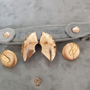 Vintage Gold Tone Clip Earrings